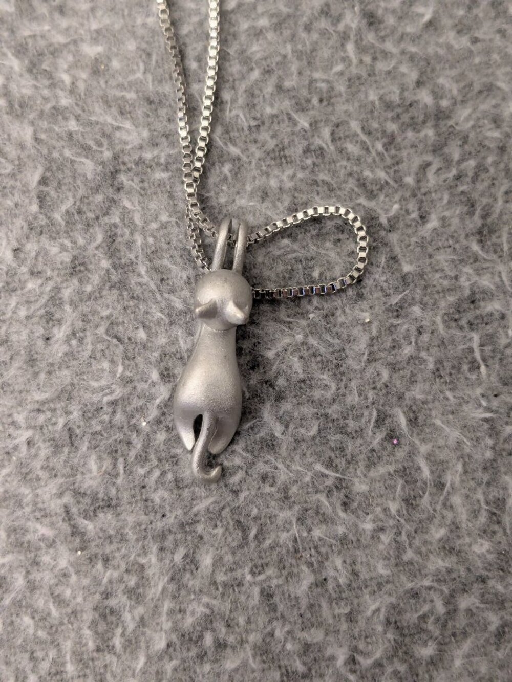 New!  Stretching Cat Necklace Pendant